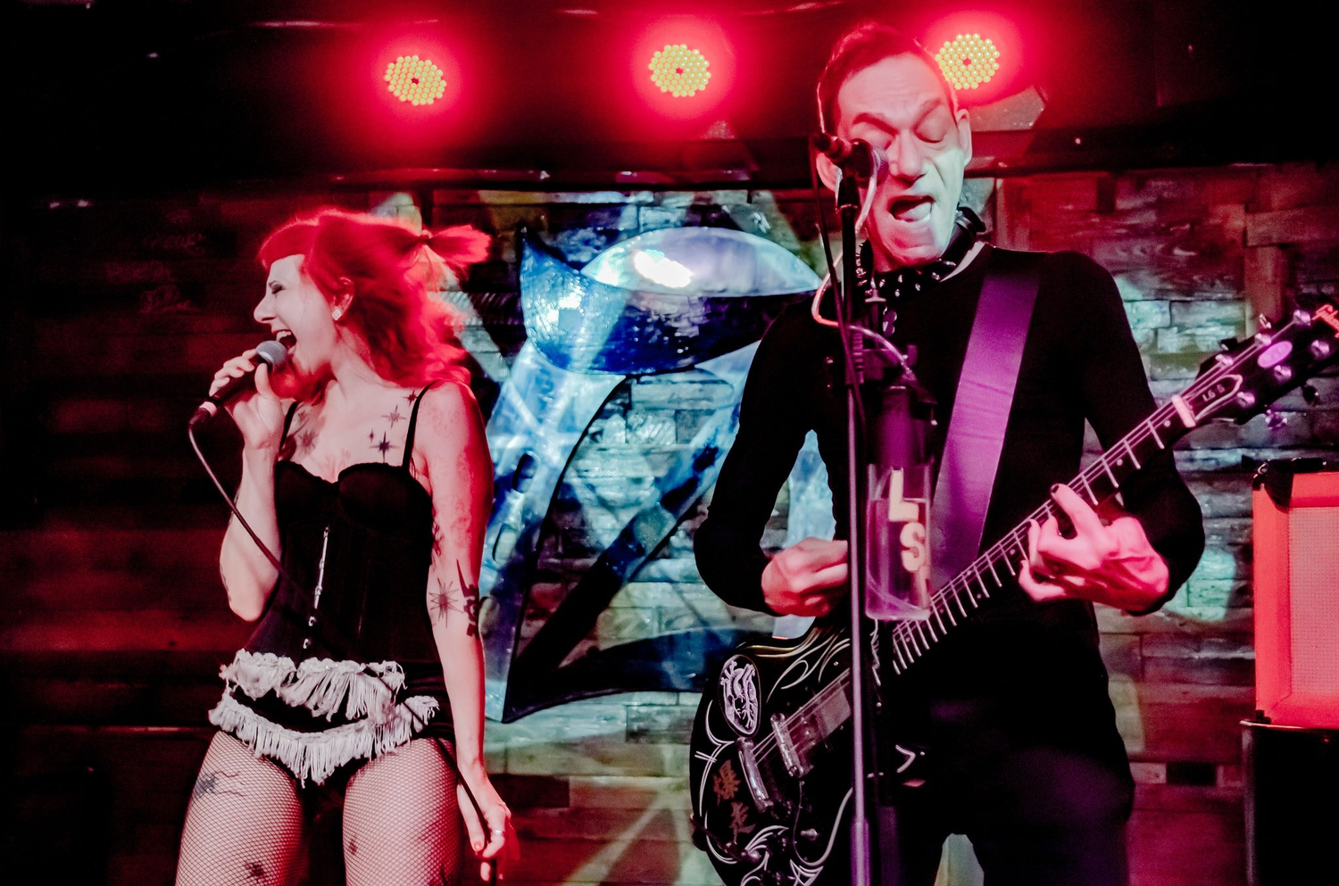 Human Toys - Distroville